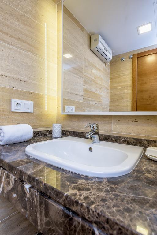 Goodplaces Larios Apartment Malaga Exterior photo